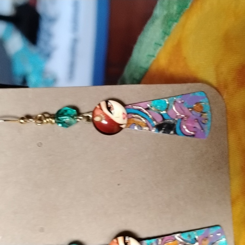 Handcrafted Artistic Mod Girl Earrings with Gold and Multicolor Design - Picture 3 of 6